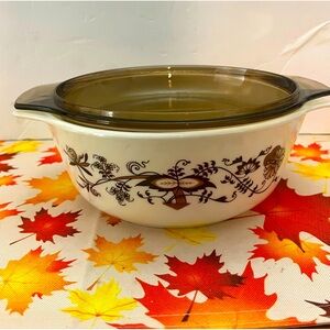 Vintage Pyrex and Vision Corning Ware Amber Glass Cookware V-150-